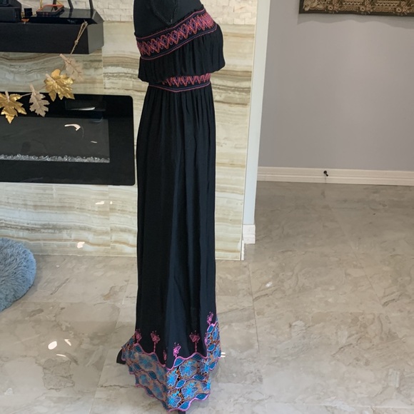 Women’s black Furenty One Strapless Dress - Picture 5 of 9